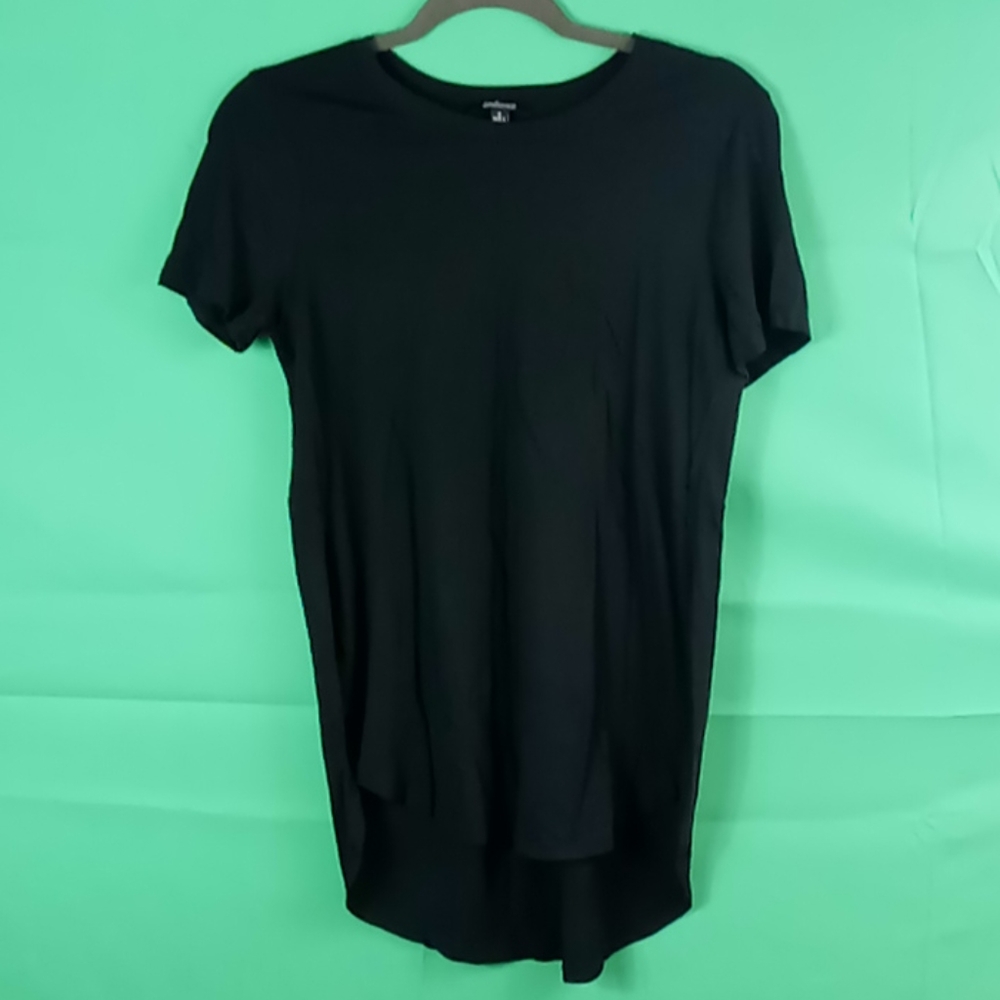 Women's ambiance top size small